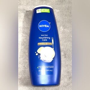 NIVEA Nourishing Care Body Wash ProVitamin B5 & Vitamin E